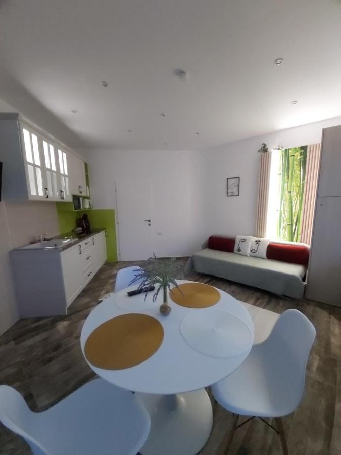 데바 Accent House 아파트 외부 사진